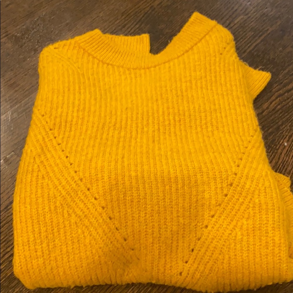 Yellow mustard warm sweater